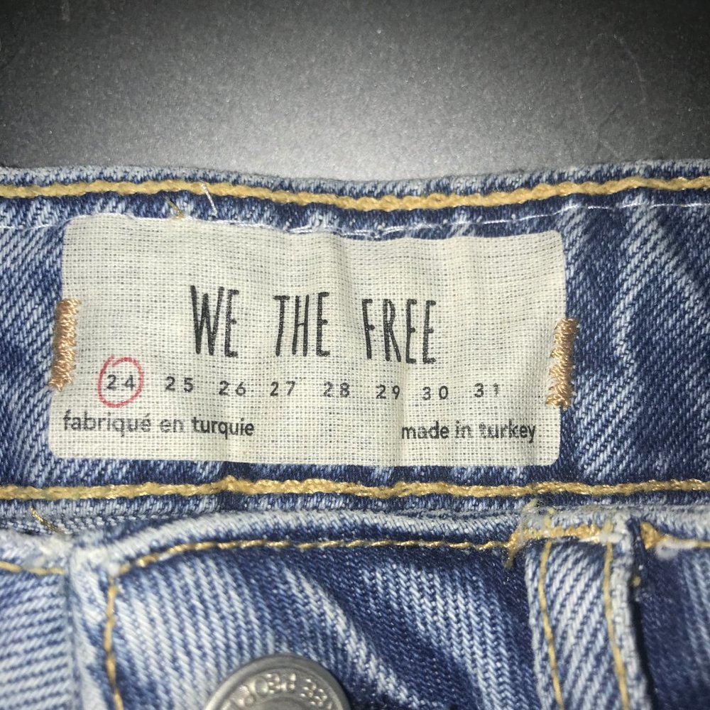Free People blue novelty embellished blue jeans 24 - Picture 8 of 8